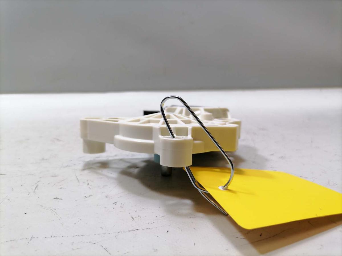 VW Passat B9 original Fensterhebermotor vorn links Bj.2024